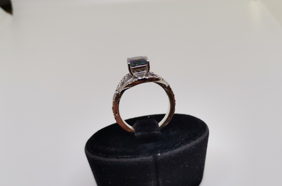 PIRLANTA VE RENKLİ AMETİST TAŞLI YÜZÜK