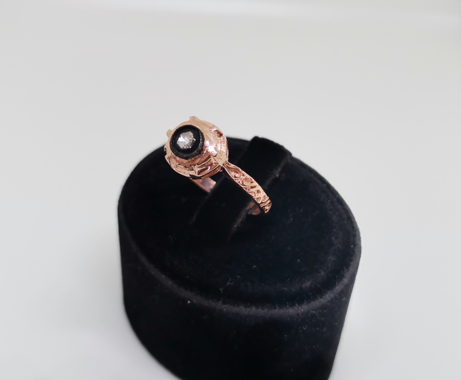 KABARTMA İŞÇİLİKLİ TEŞTAŞ MODEL ELMAS YÜZÜK