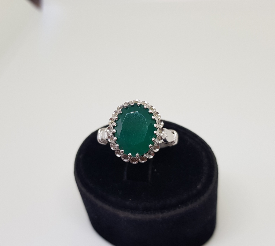 ZÜMRÜT VE PIRLANTA TAŞLI GÜNEŞ MODEL YÜZÜK