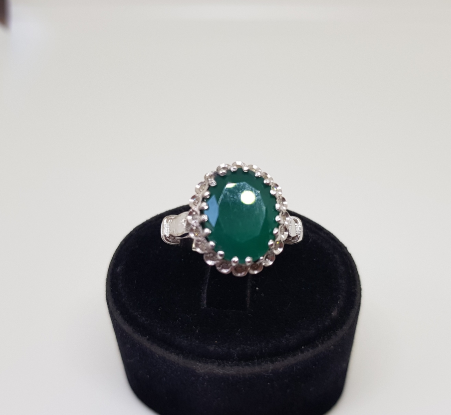 ZÜMRÜT VE PIRLANTA TAŞLI GÜNEŞ MODEL YÜZÜK