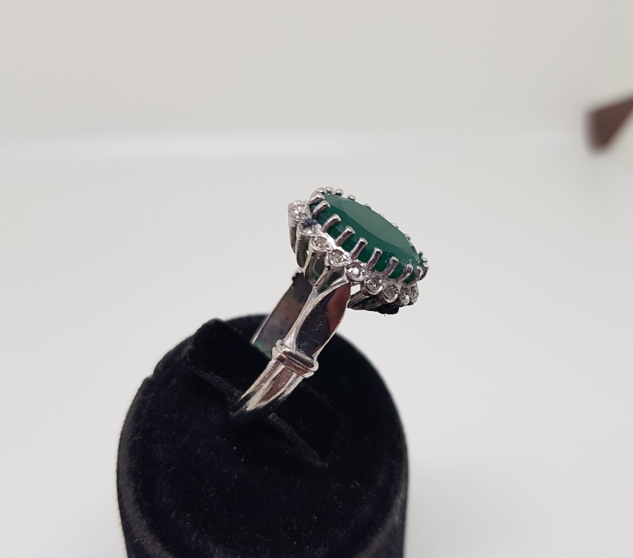 ZÜMRÜT VE PIRLANTA TAŞLI GÜNEŞ MODEL YÜZÜK