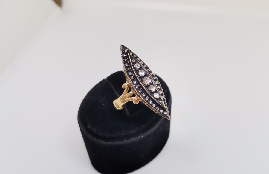 BÜYÜK MEKİK MODELİ ÖZEL YAPIM ELMAS TAŞLI YÜZÜK