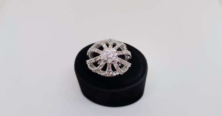 KRALİYET TACI MODELİ PIRLANTA TAŞLI YÜZÜK