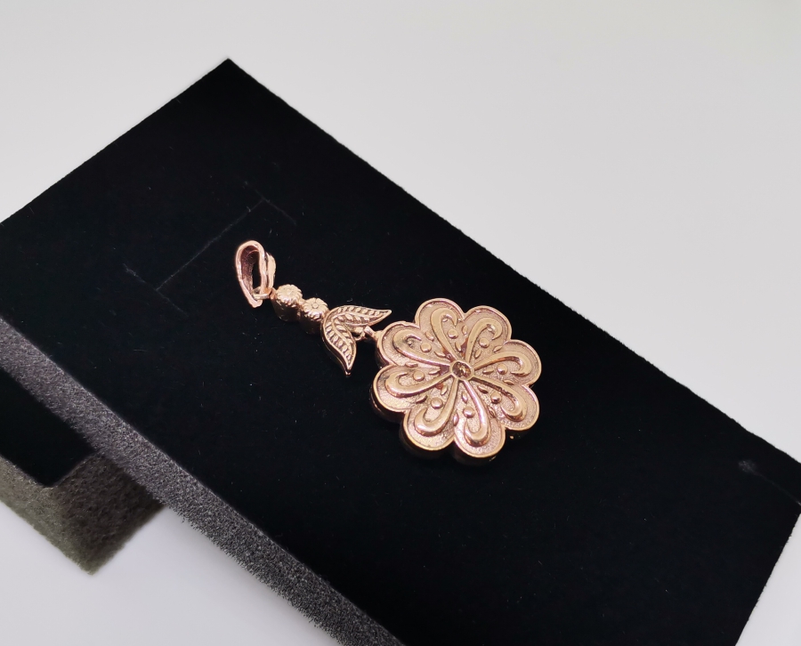 PAPATYA MODELİ ELMAS TAŞLI YÜZÜK