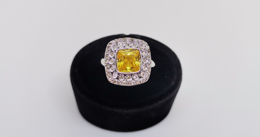 SİTRİN VE PIRLANTA TAŞLI AVRUPA BAGET MODELİ YÜZÜK