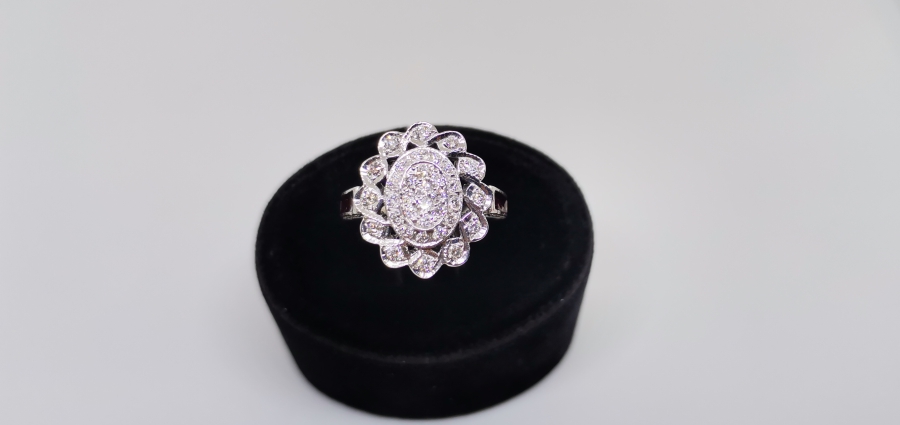 PIRLANTA TAŞLI GÜNEŞ MODEL YÜZÜK