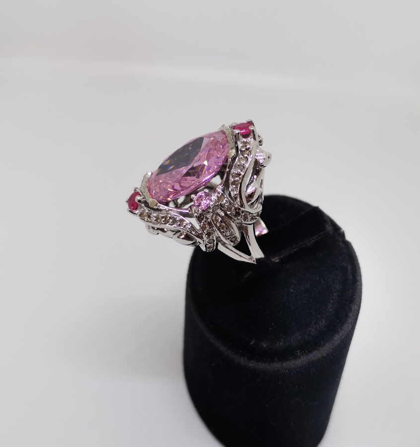 PIRLANTA VE PEMBE KUVARZ TAŞLI BÜYÜK BOY YÜZÜK