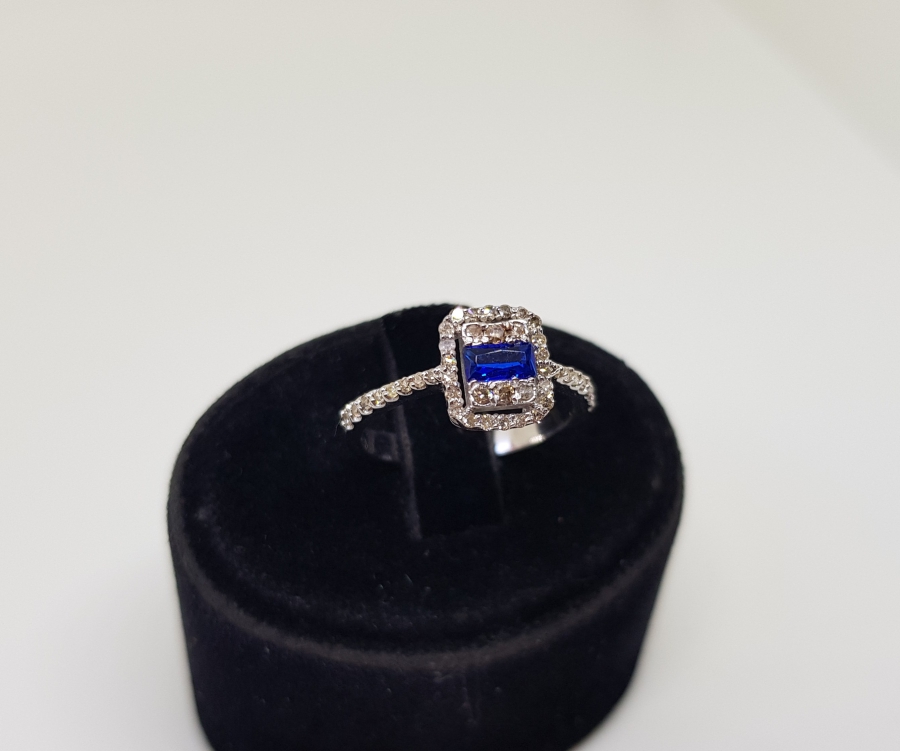 SAFİR VE PIRLANTA TAŞLI KALİBRE MODEL YÜZÜK