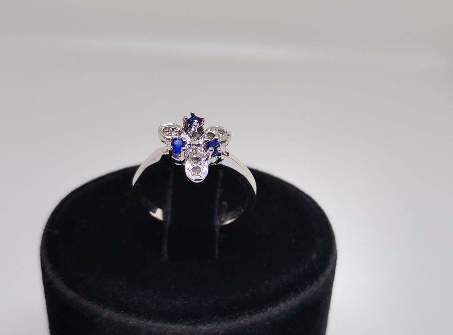 AİLE TASFİRLİ SAFİR VE PIRLANTA TAŞLI YÜZÜK