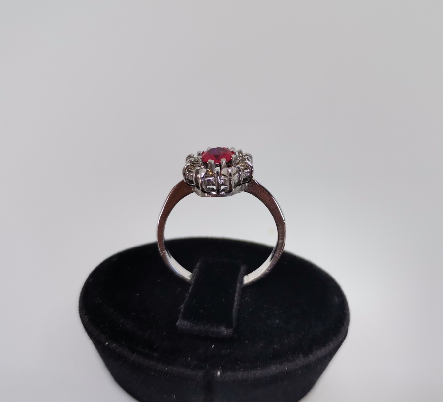 GARNET VE PIRLANTA TAŞLI YILDIZ MODEL YÜZÜK