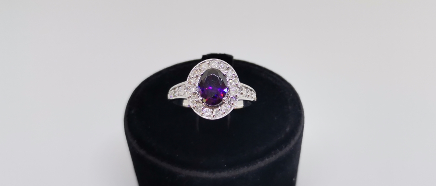 AMETİS VE PIRLANTA TAŞLI OVAL YÜZÜK