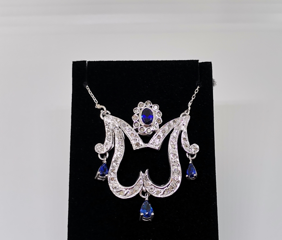 LALE MODEL PIRLANTA GERDANLIK