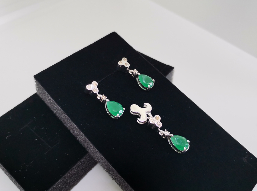 ZÜMRÜT VE PIRLANTA TAŞLI KOLYE KÜPE TAKIMI