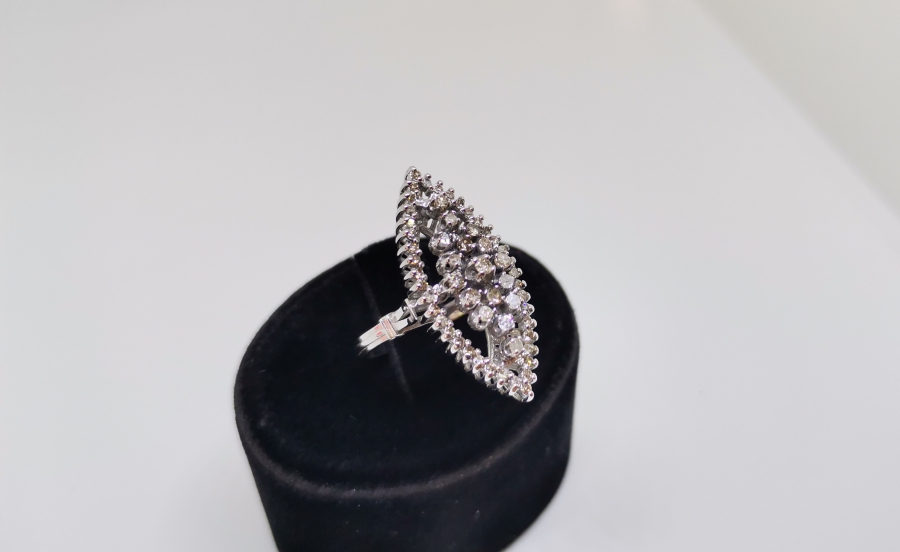 YERLİ MEKİK MODELİ BÜYÜK BOY PIRLANTA MEKİK YÜZÜK