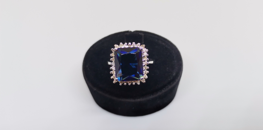 SAFİR VE PIRLANTA TAŞLI BÜYÜK BOY BAGET YÜZÜK