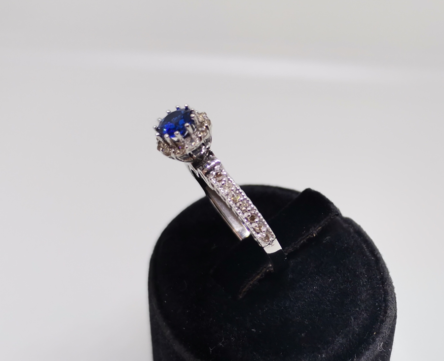 SAFİR VE PIRLANTA TAŞLI TEKTAŞ MODEL YÜZÜK