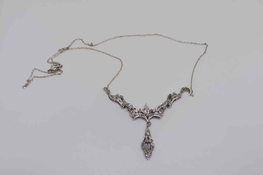 PIRLANTA TAŞLI OKLU MODEL KOLYE UCU