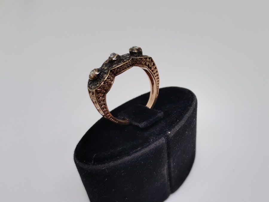 ÜÇTAŞ MODEL DİVANHANE ÇİVİSİ YÜZÜĞÜ