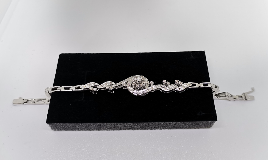 SALYANGOZ MODEL PIRLANTA TAŞLI BİLEZİK