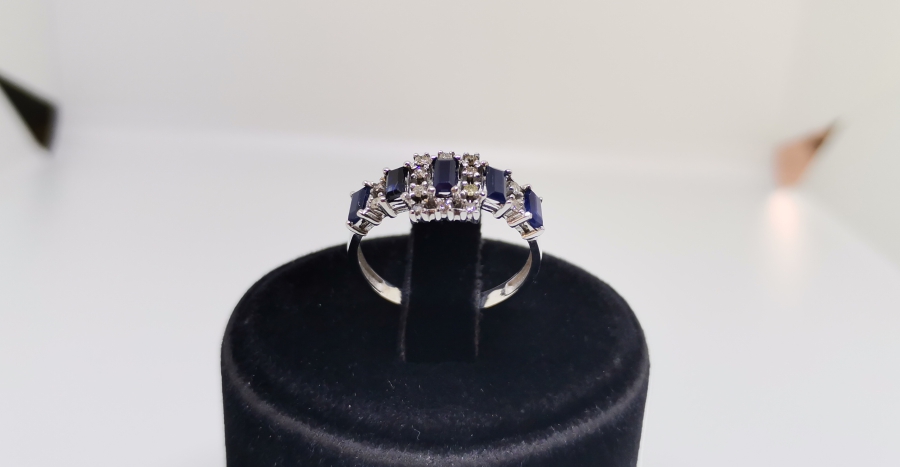 SAFİR VE PIRLANTA TAŞLI YARIM TAMTUR YÜZÜK