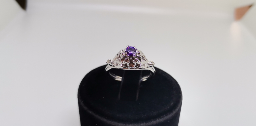 AMETİST VE PIRLANTA TAŞLI GÜL MODELİ YÜZÜK