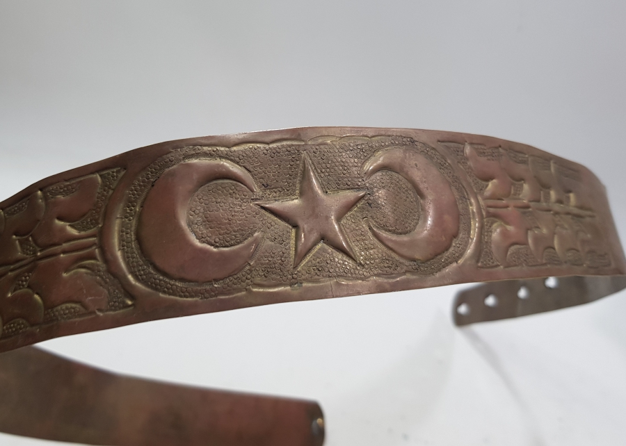 ÜZERİ AY YILDIZLI EL YAPIMI ANTİKA BİNDALLI KEMERİ