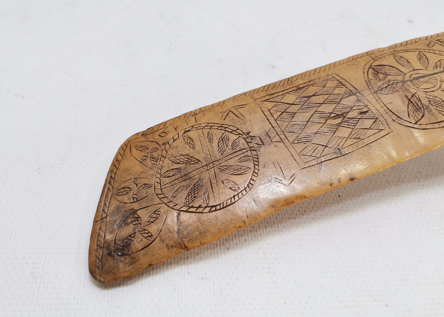 1809 TARİHLİ ÜZERİ MAYMUN FİGÜRLÜ EL OYMA İŞÇİLİKLİ OSMANLI DÖNEMİ ÇOK NADİR BURSA İŞİ İPEK KİRKİTİ