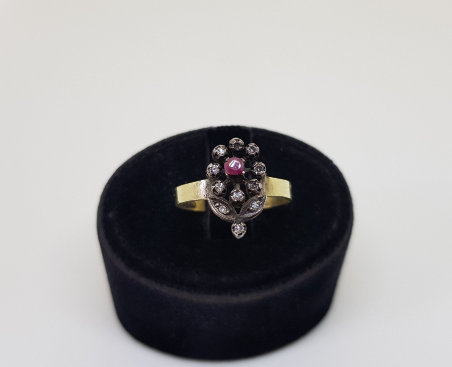 YAKUT VE PIRLANTA TAŞLARLA SÜSLÜ ÖZEL YAPIM ALTIN YÜZÜK