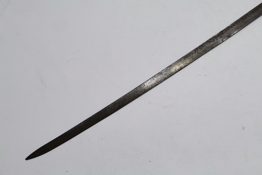 1940 YILI BOYNUZ SAPLI SUBAY KILICI