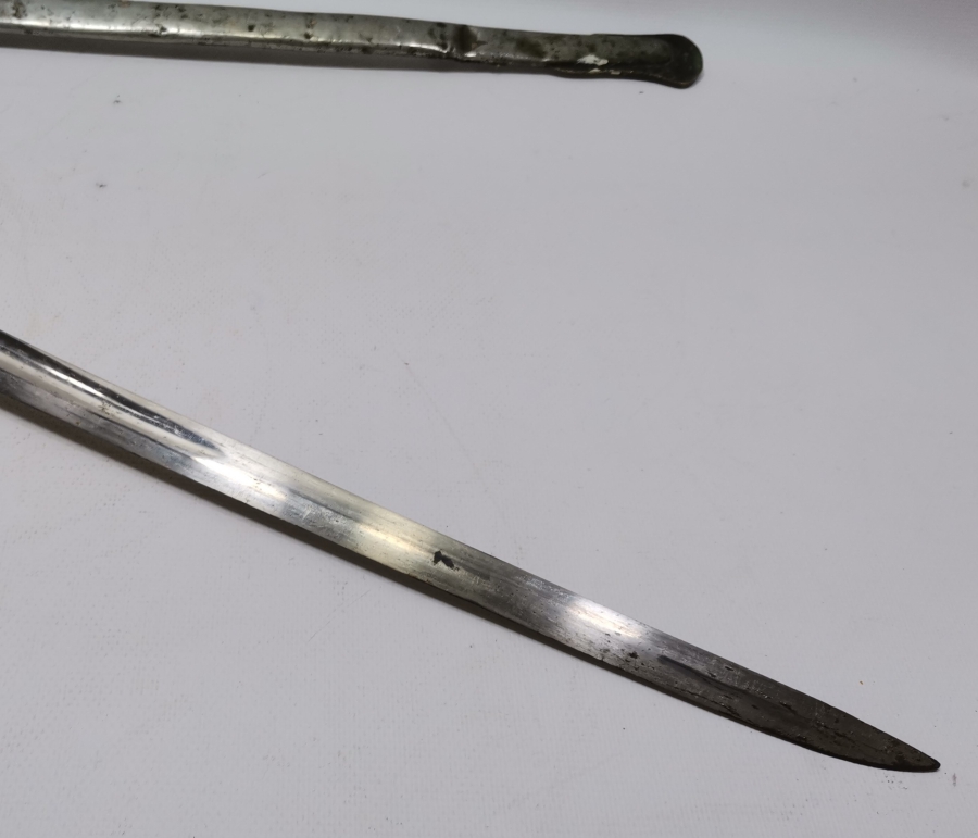 OSMANLI DÖNEMİ SÜVARİ ALAYI AMBLEMLİ SOLİNGEN YAPIMI GRAVÜRLÜ SÜVARİ SUBAYI KILICI