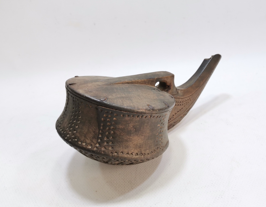 1800 BAŞLARI OSMANLI DÖNEMİ EL OYMA İŞÇİLİKLİ BÜYÜK BOY KALE TÜFEĞİ BARUTLUĞU