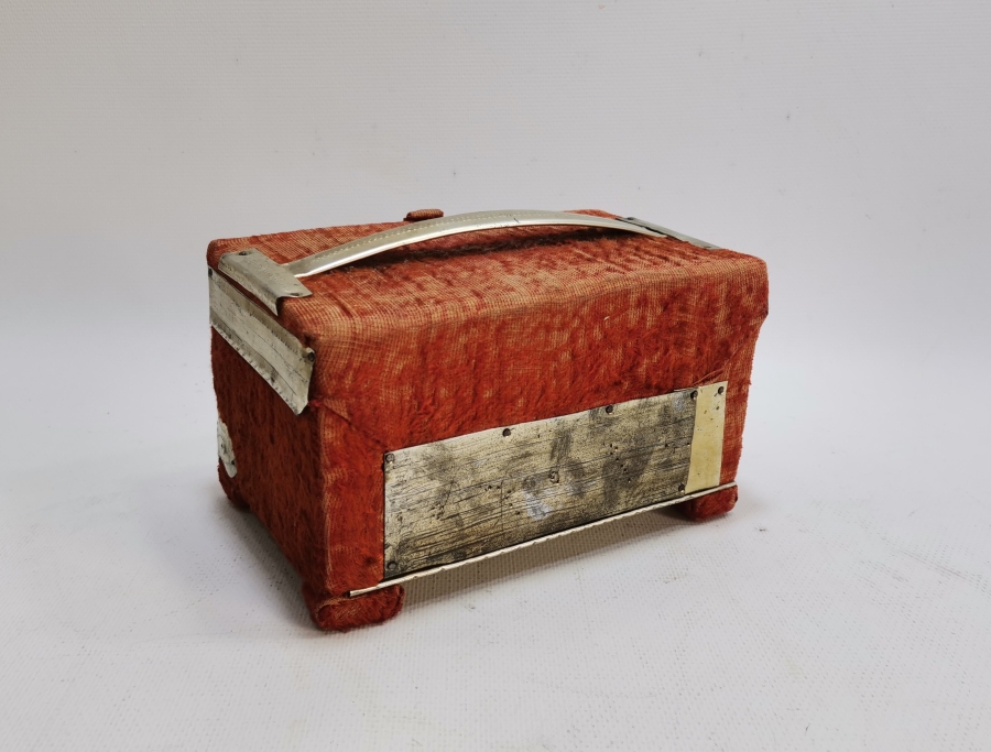 ORİJİNAL ANAHTARIYLA EL YAPIMI ANTİKA MİNİ SANDIK