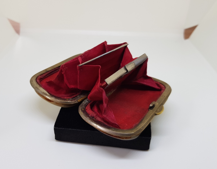 OSMANLI DÖNEMİ SEDEF İŞÇİLİKLİ VE GÜMÜŞ APLİKLİ BOZUK PARA CÜZDANI