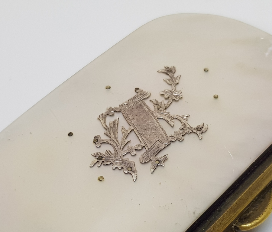 OSMANLI DÖNEMİ SEDEF İŞÇİLİKLİ VE GÜMÜŞ APLİKLİ BOZUK PARA CÜZDANI