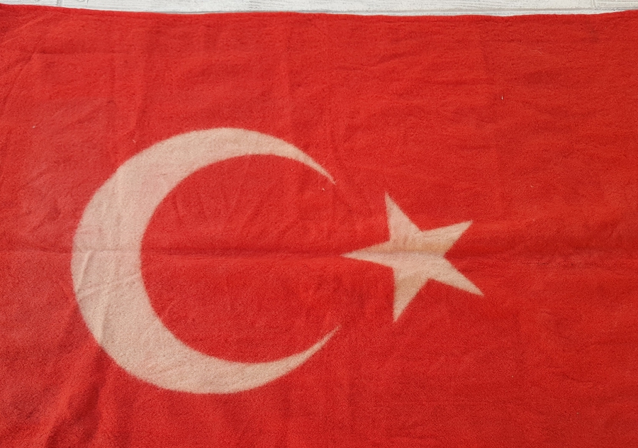 BÜYÜK BOY ANTİKA YÜN BAYRAK