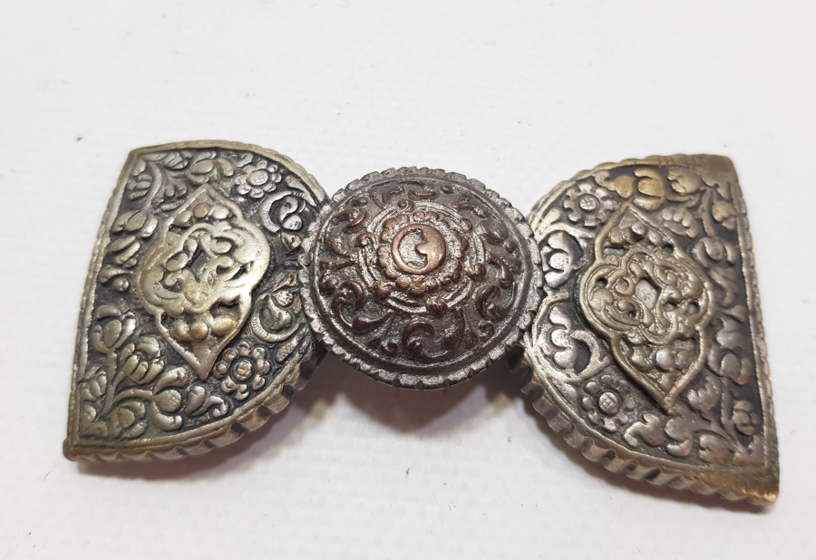 1800 BAŞLARI RUMİ MOTİFLERLE SÜSLÜ OSMANLI DÖNEMİ KEMER TOKASI