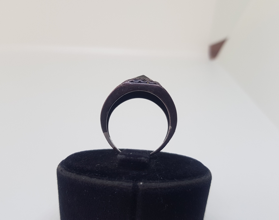 FASETA KESİM TAŞLI GÜMÜŞ ERKEK YÜZÜĞÜ