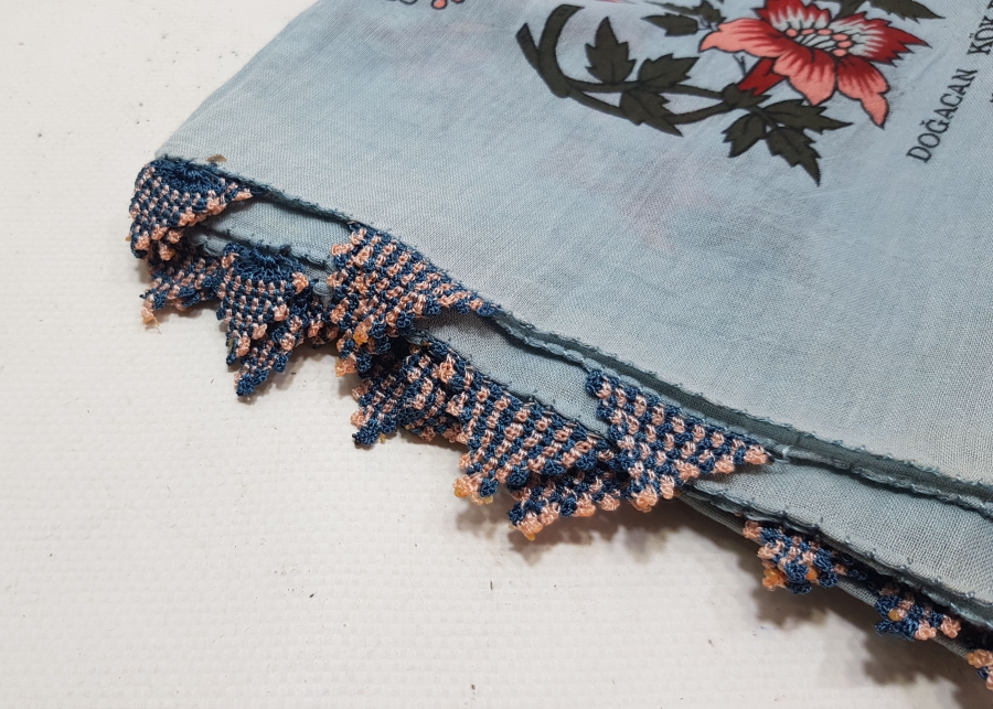 ÜZÜM SALKIMI MODELİ İĞNE OYALI ANTİKA YAZMA