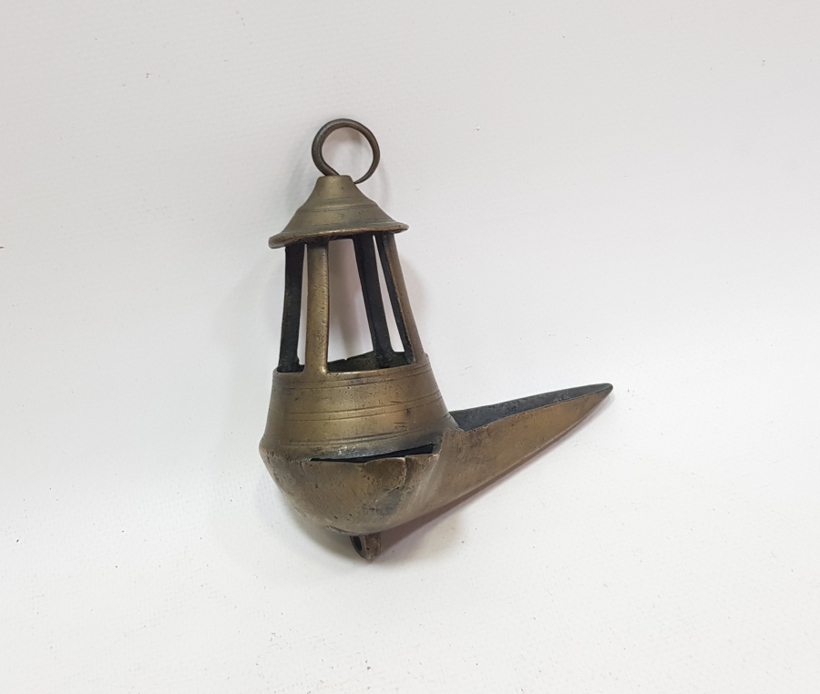 OSMANLI DÖNEMİ NADİR FORMDA DENİZCİ KANDİLİ