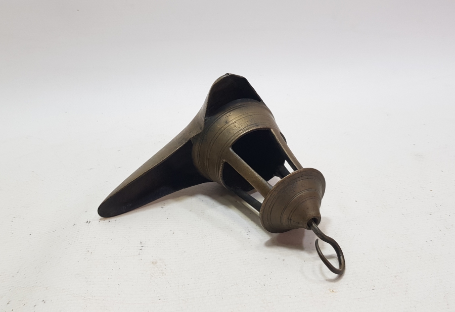 OSMANLI DÖNEMİ NADİR FORMDA DENİZCİ KANDİLİ