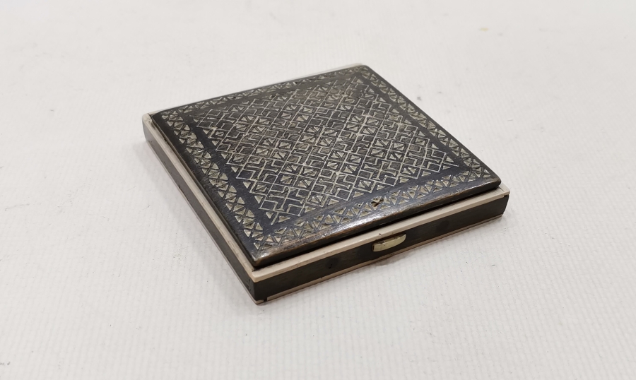 ÜZERİ İŞLEMELİ OSMANLI DÖNEMİ ÇOK NADİR AHŞAP SİGARA KAĞIDI TABAKASI