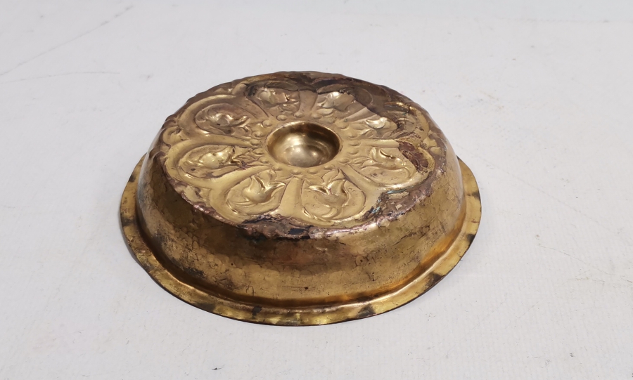 ÜZERİ LALE MOTİFLİ VE ALTIN VERMEYLİ BEBEK KIRKLIK TASI