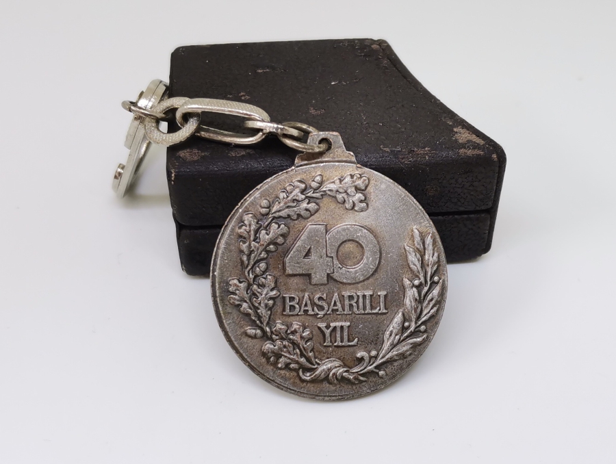 ETİBANK IN 40. YILI ANISINA YAPTIRILMIŞ ANAHTARLIK