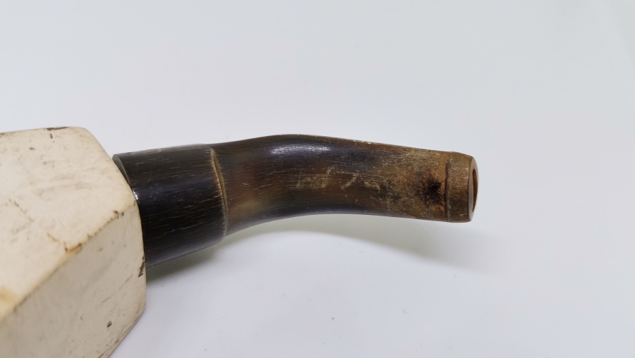 BOYNUZ EMZİKLİ LÜLE TAŞI ANTİKA PİPO