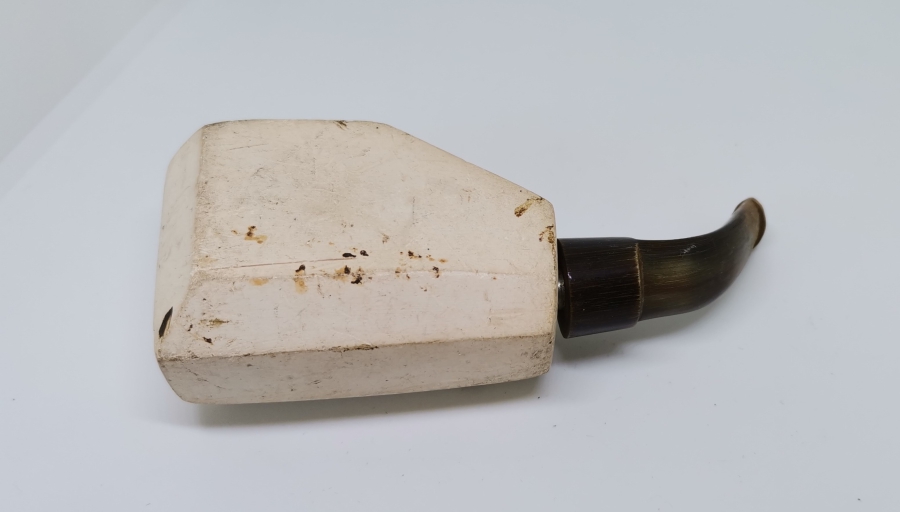 BOYNUZ EMZİKLİ LÜLE TAŞI ANTİKA PİPO