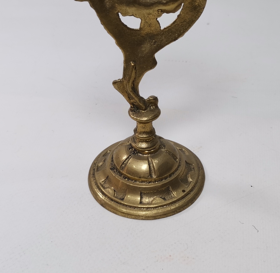 KABARTMA İŞÇİLİKLİ ANTİKA CEP SAATİ STANDI