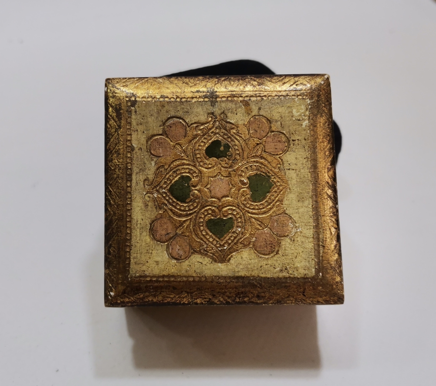 ÜZERİ ALTIN VERMEYLİ OSMANLI DÖNEMİ LEVANTEN İŞİ ÇOK NADİR MÜCEVHER KUTUSU