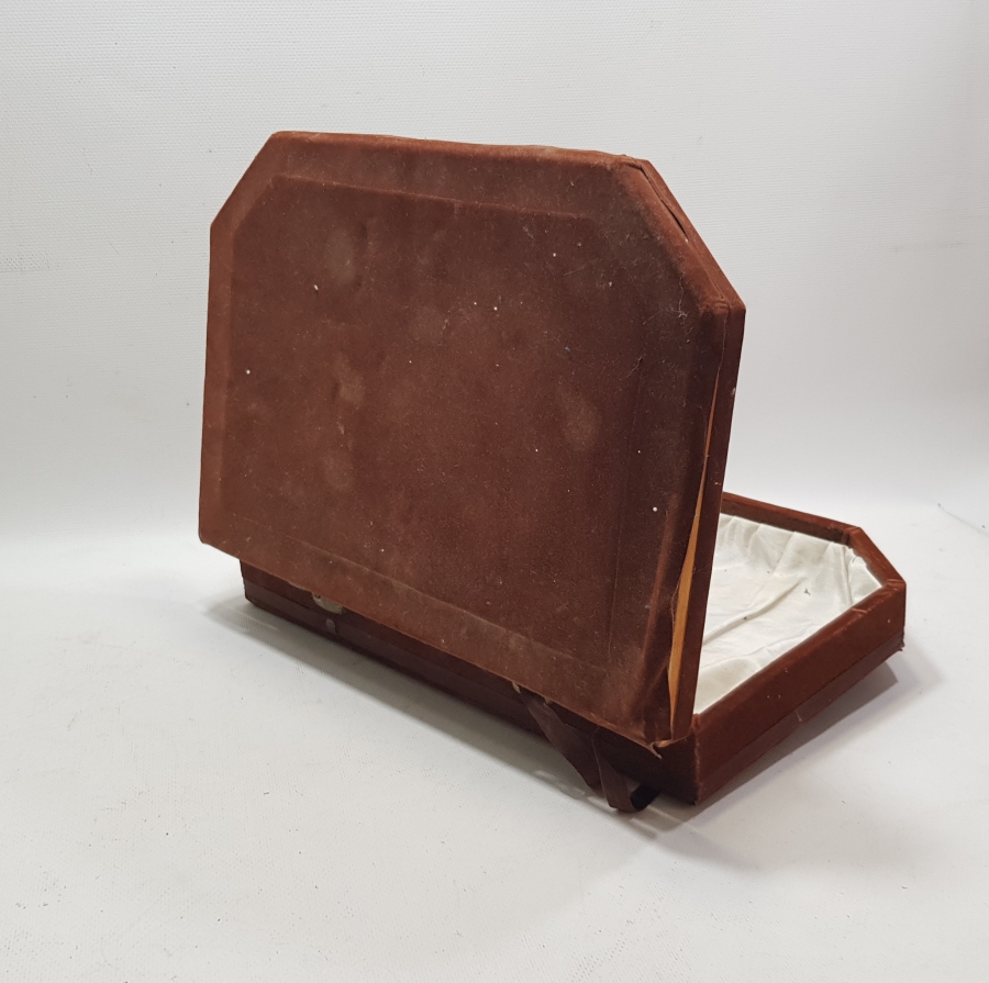 BÜYÜK BOY ANTİKA MÜCEVHER KUTUSU