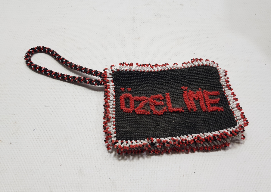 ÇİFTE KUMRULAR GÖRSELLİ ANTİKA BONCUK İŞİ CÜZDAN