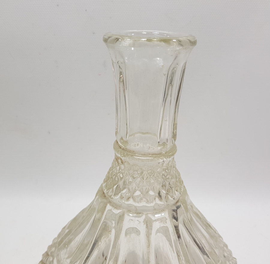 KRİSTAL KESME İŞÇİLİKLİ ANTİKA CAM VAZO